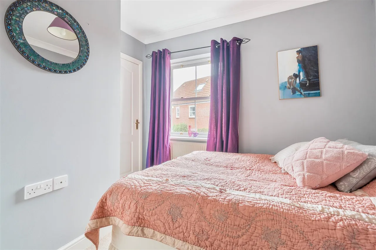 Teasel Close, Devizes, SN10, photo 9