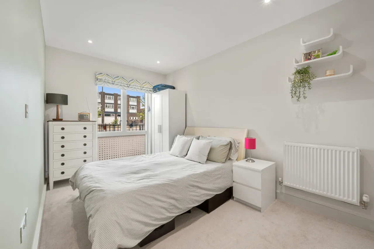 Bushey Road, Wimbledon Chase, SW20, photo 5