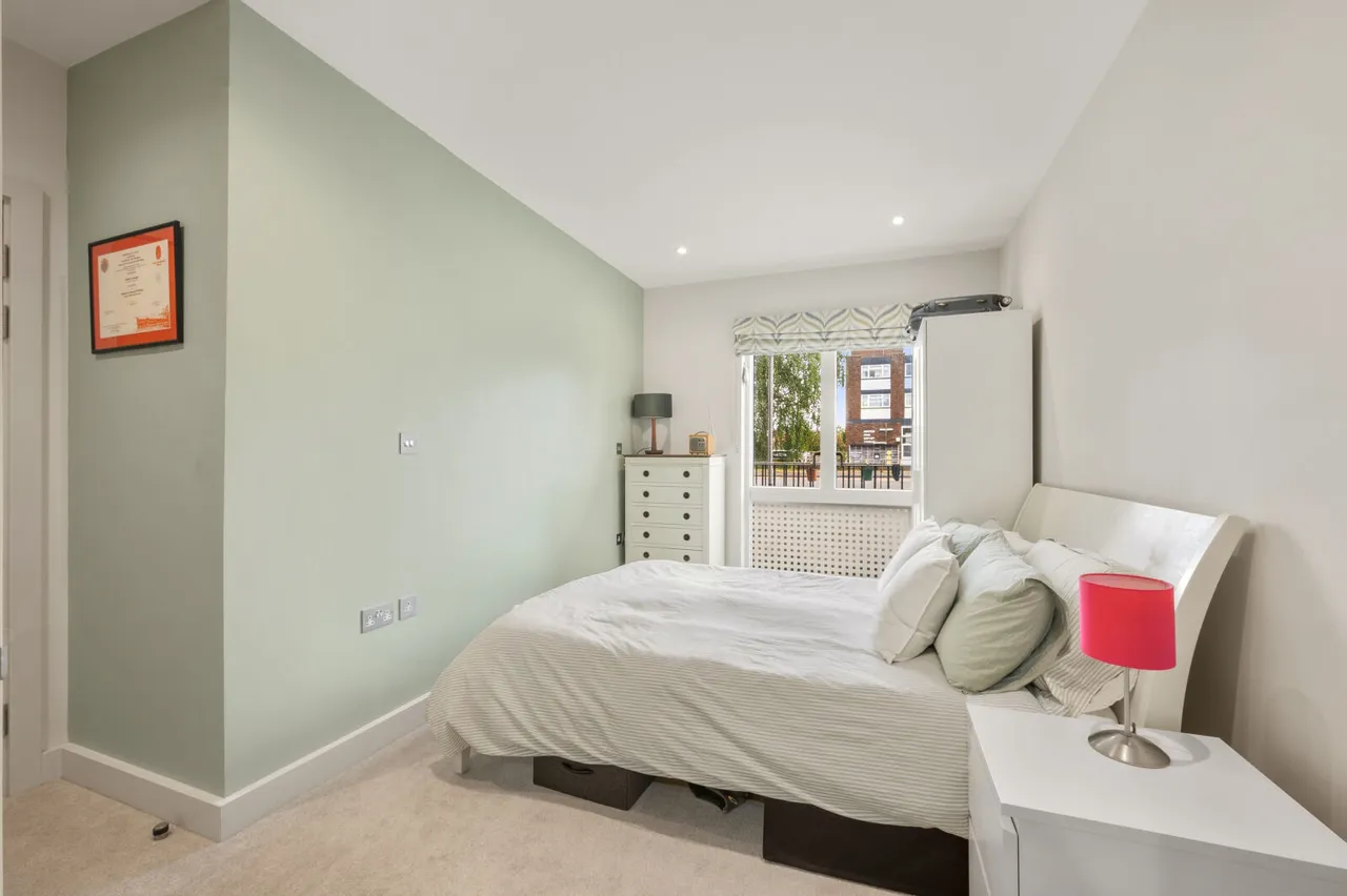 Bushey Road, Wimbledon Chase, SW20, photo 11
