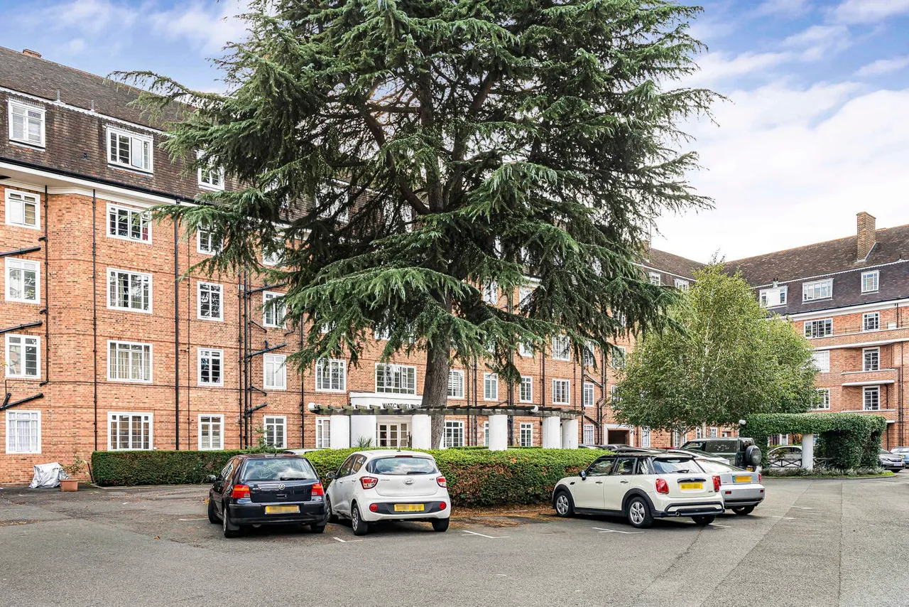 Sutton Court Road, London, W4, photo 24