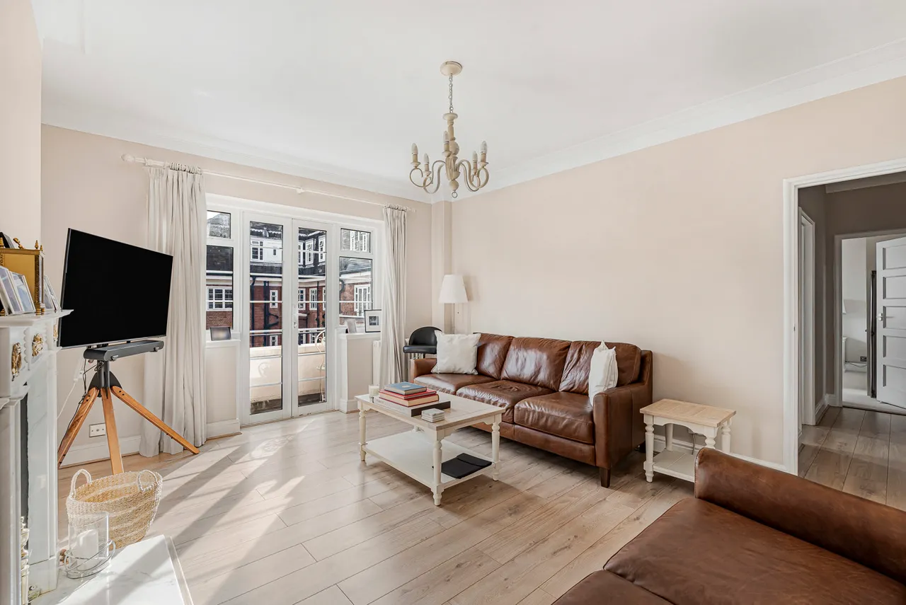 Sutton Court Road, London, W4, photo 6