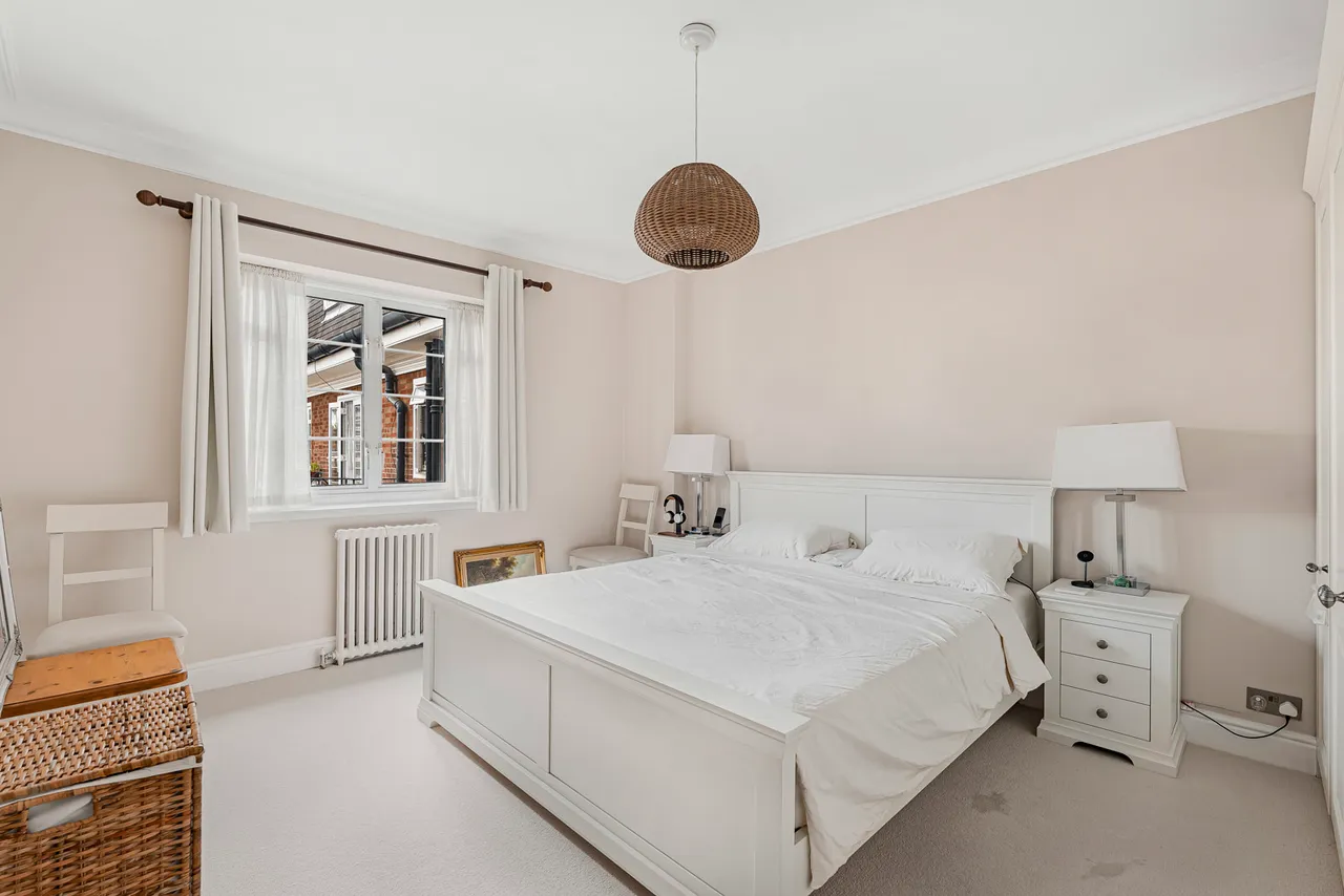 Sutton Court Road, London, W4, photo 4