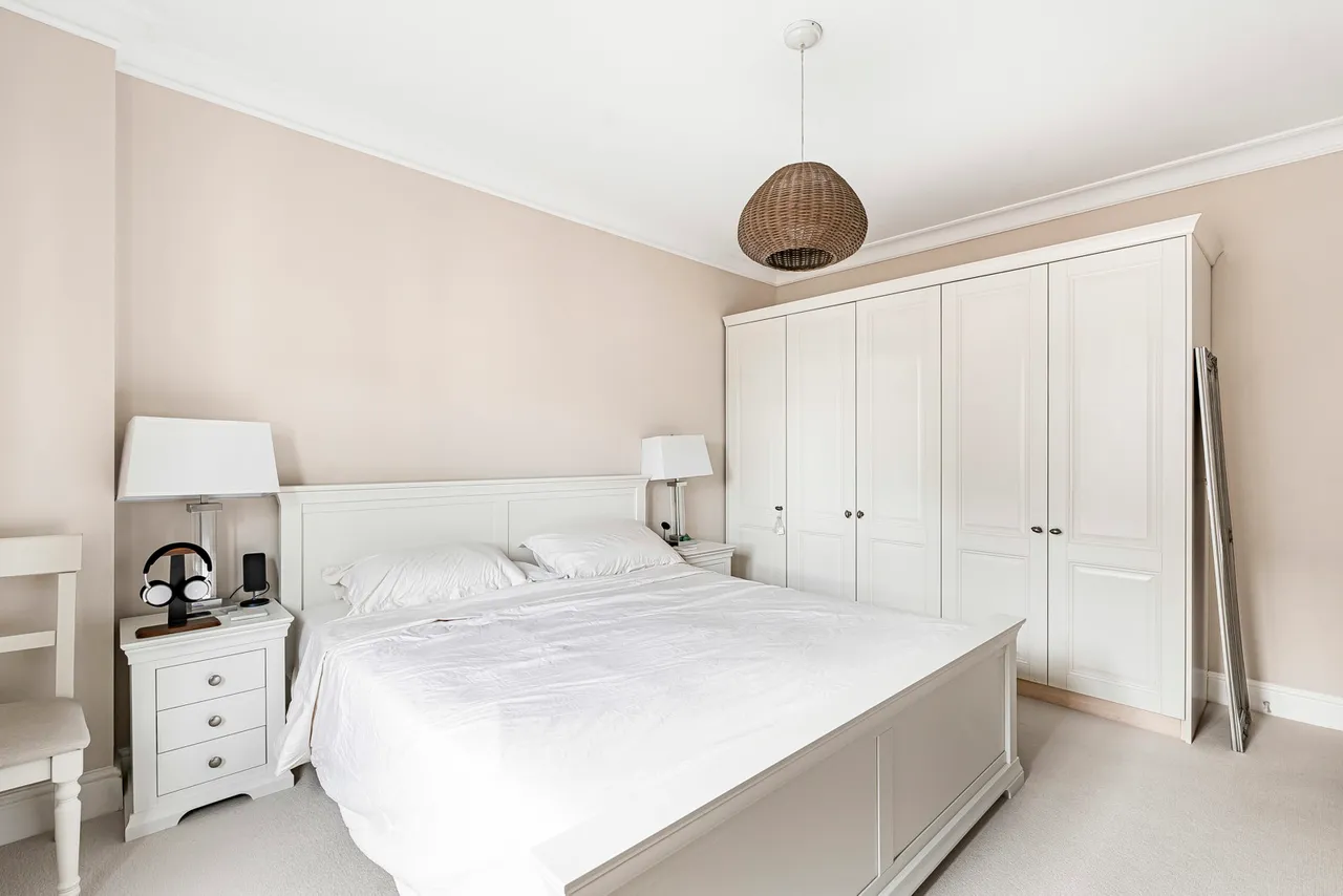 Sutton Court Road, London, W4, photo 11