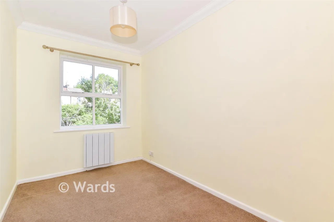 River Bank Close, Maidstone, ME15, photo 5