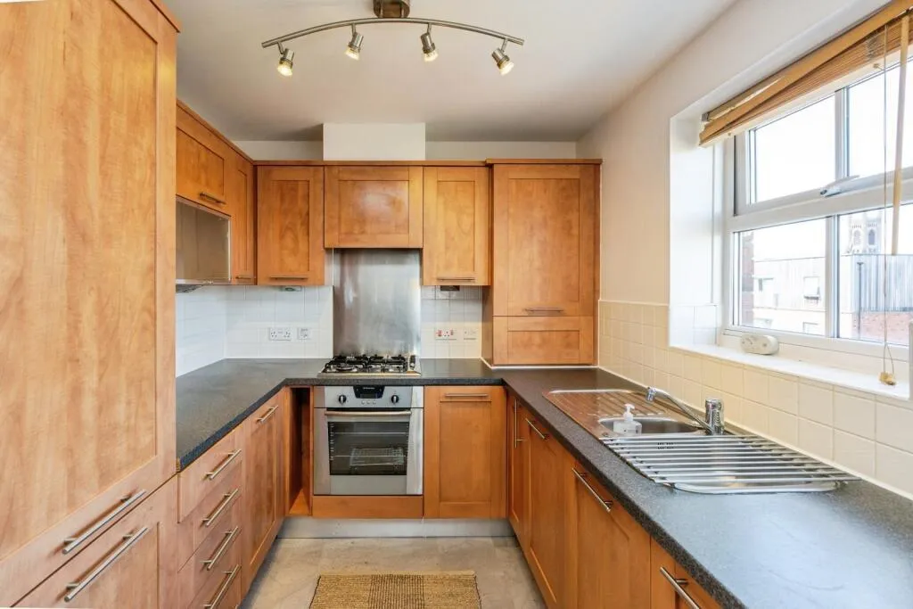 Holywell Drive, Warrington, WA1, photo 4