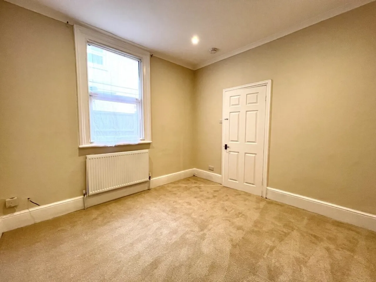 Brighton Road, South Croydon, Surrey, photo 4