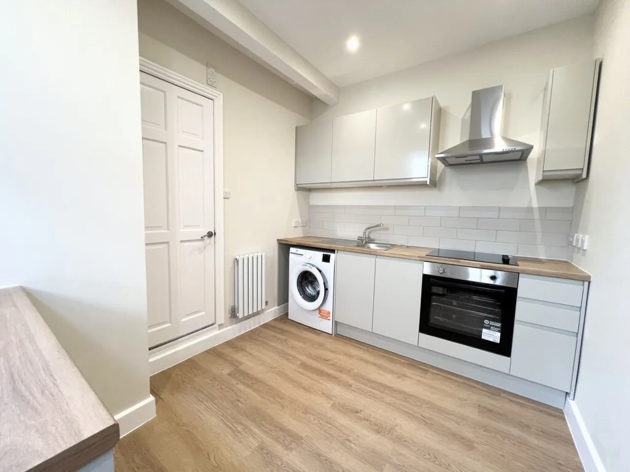 Brighton Road, South Croydon, Surrey, photo 2
