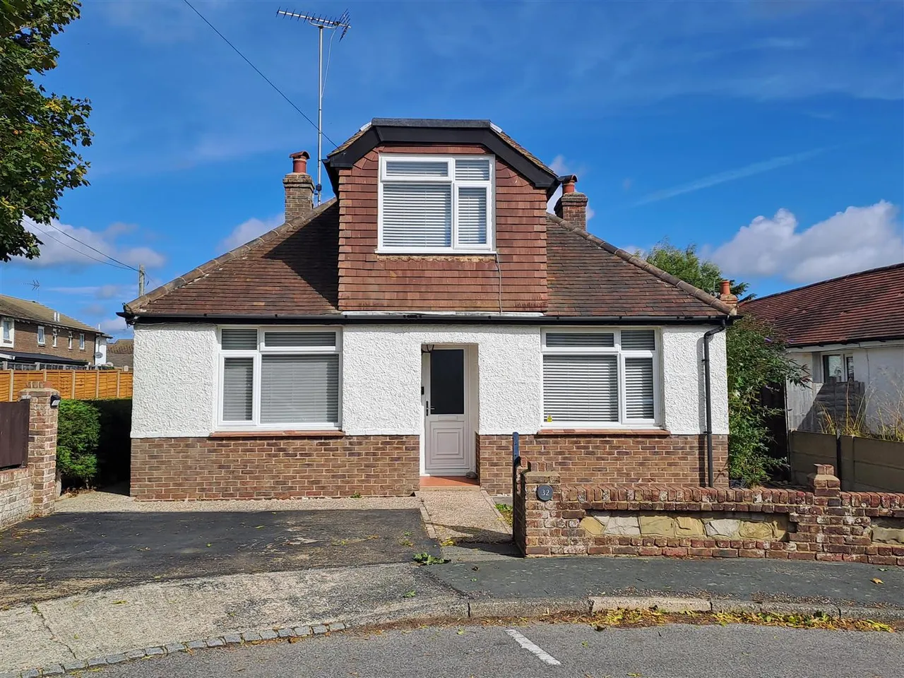 Walders Road, Rustington, photo 3
