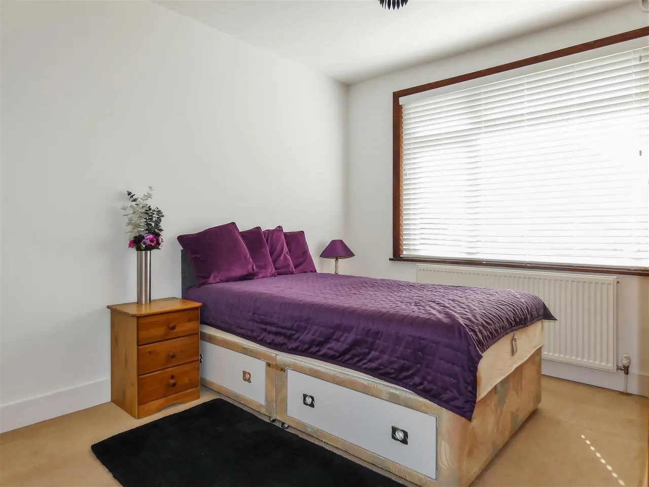 Walders Road, Rustington, photo 11