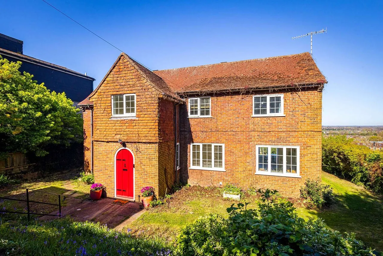 Harvey Road, Guildford, Surrey, GU1 3SG, photo 5