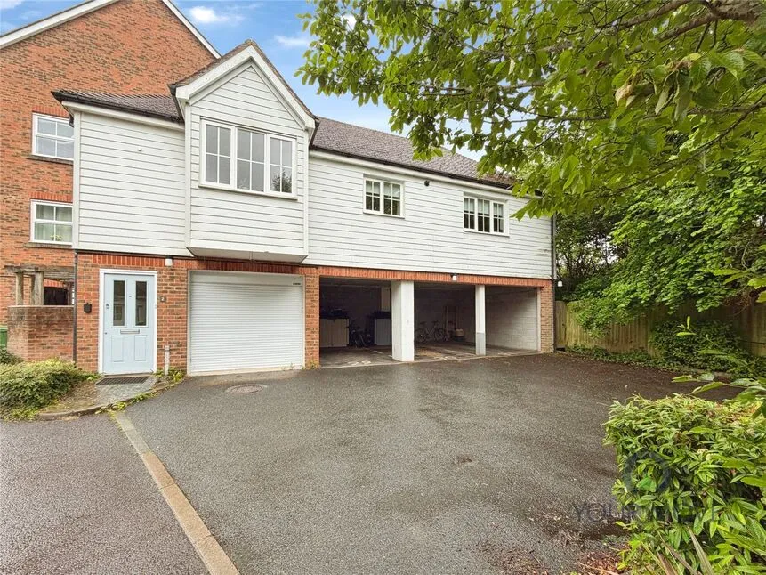 2 bed flat for sale — Edelin Road, Bearsted, Kent, ME14