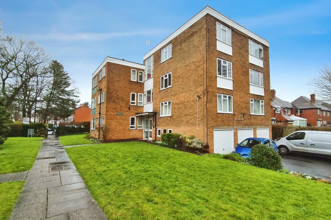 1 bed flat for sale, Barons Close, Harborne, B17