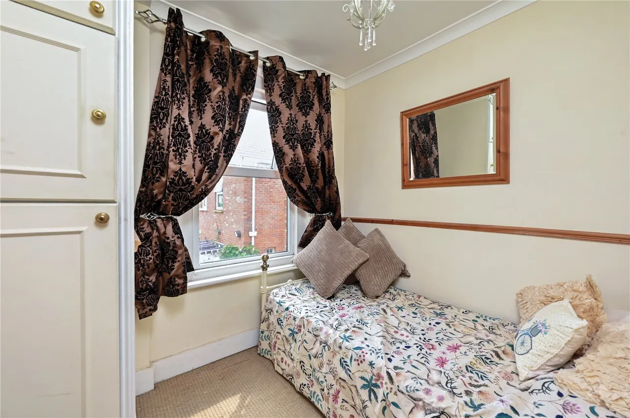 Lysons Avenue, Ash Vale, Guildford, Surrey, GU12 5QF, photo 9