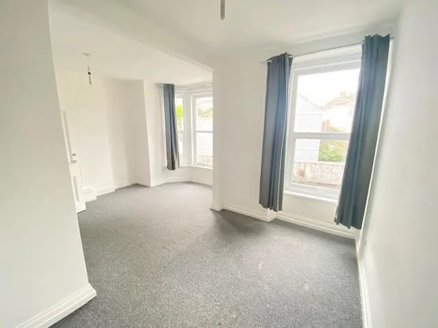 Alexandra Road, Mutley, photo 3