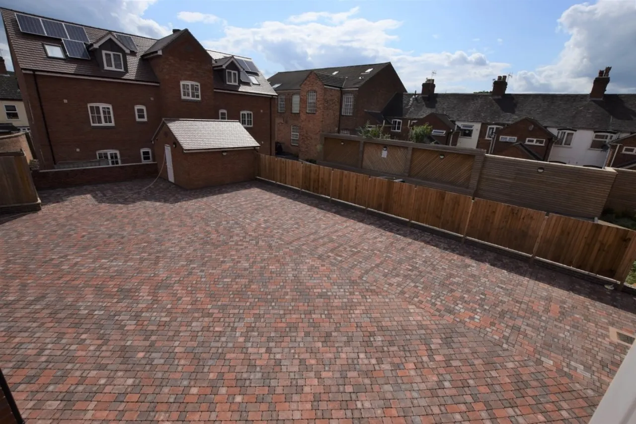 The Lawns, Hinckley, photo 7