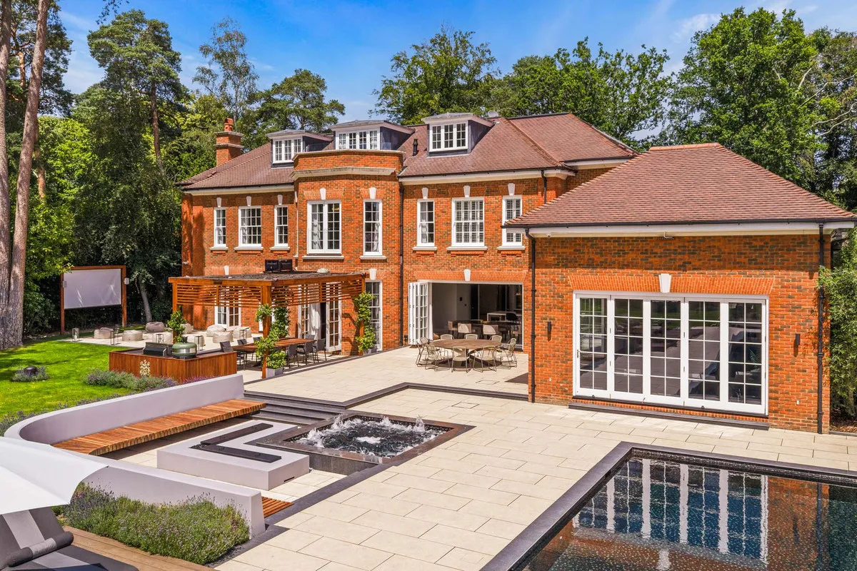Abbots Drive, Virginia Water, GU25, photo 7