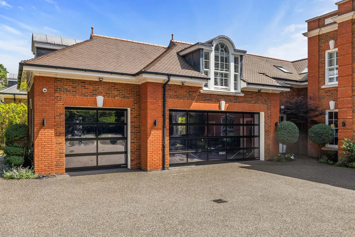 Abbots Drive, Virginia Water, GU25, photo 40