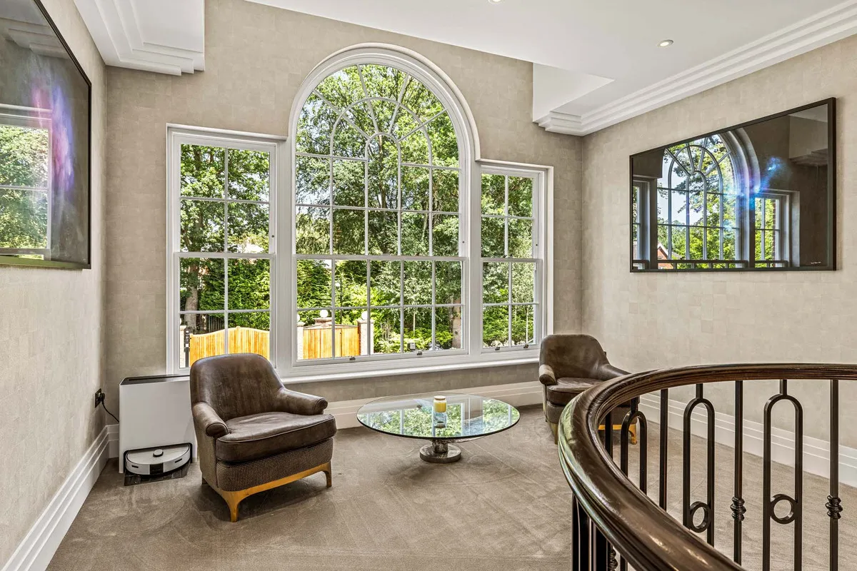Abbots Drive, Virginia Water, GU25, photo 22