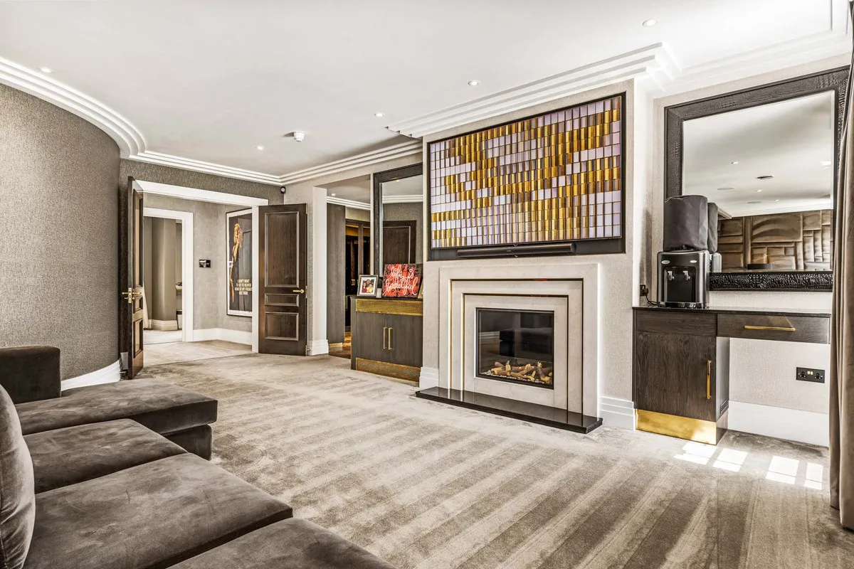 Abbots Drive, Virginia Water, GU25, photo 25