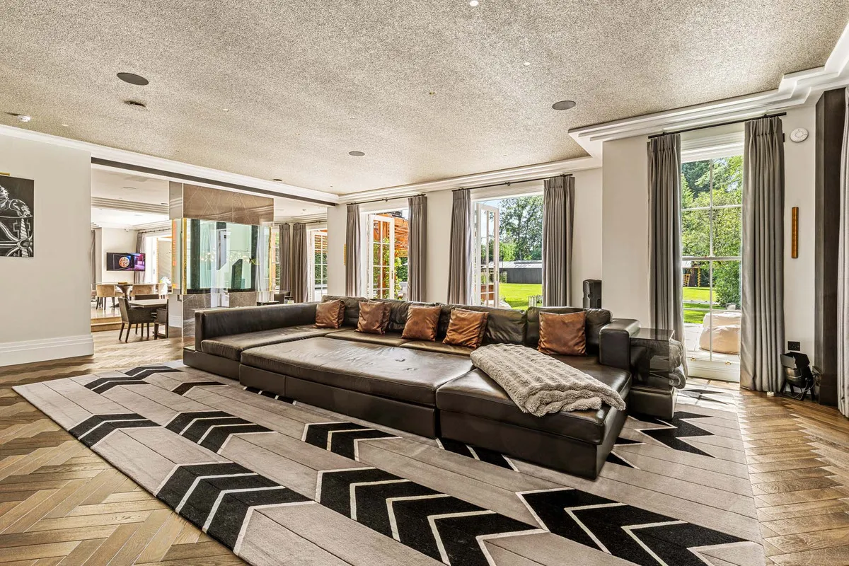 Abbots Drive, Virginia Water, GU25, photo 6