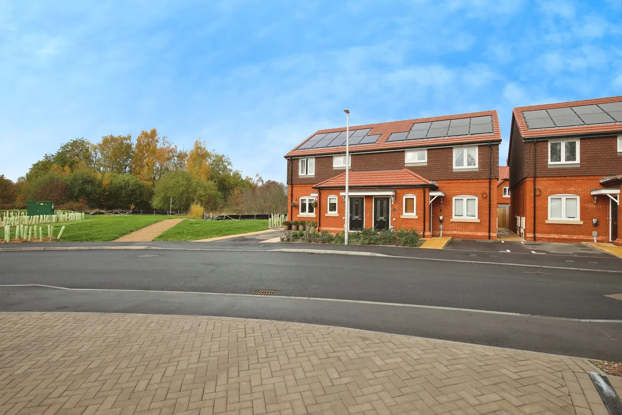 Eitherways, Newbury, RG14, photo 17