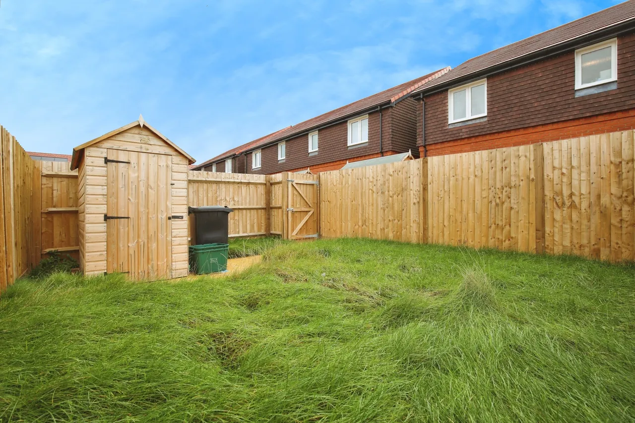 Eitherways, Newbury, RG14, photo 15