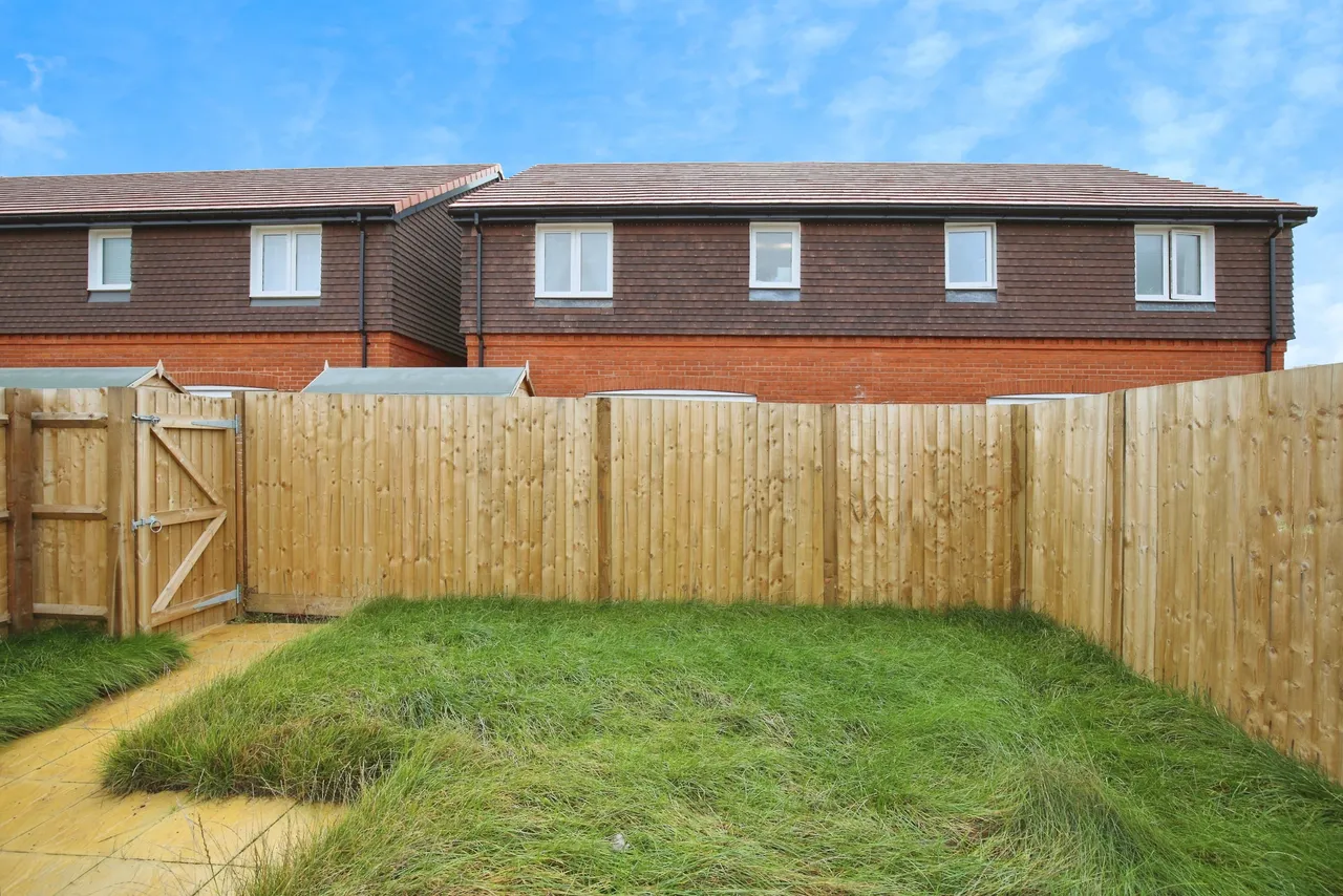 Eitherways, Newbury, RG14, photo 16