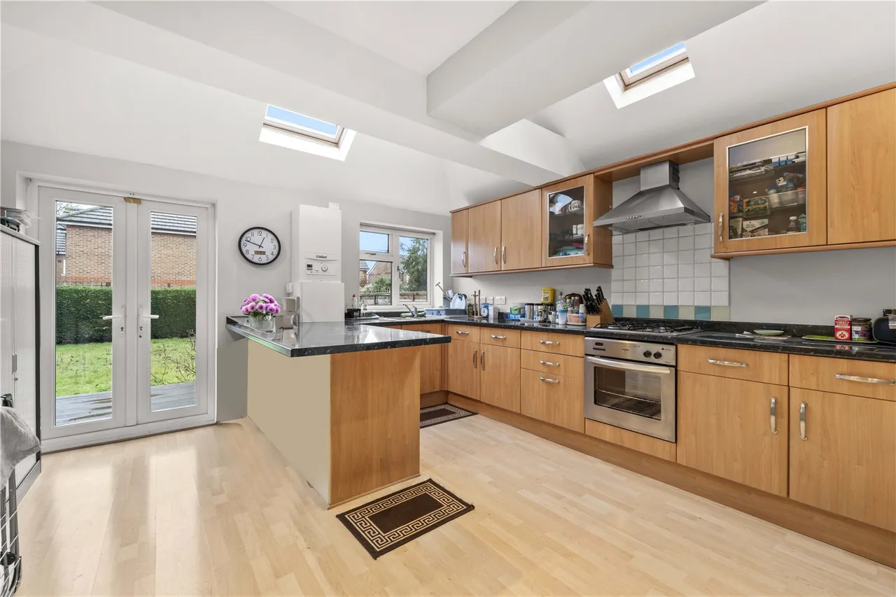 Powder Mill Lane, Twickenham, TW2 6EJ, photo 3