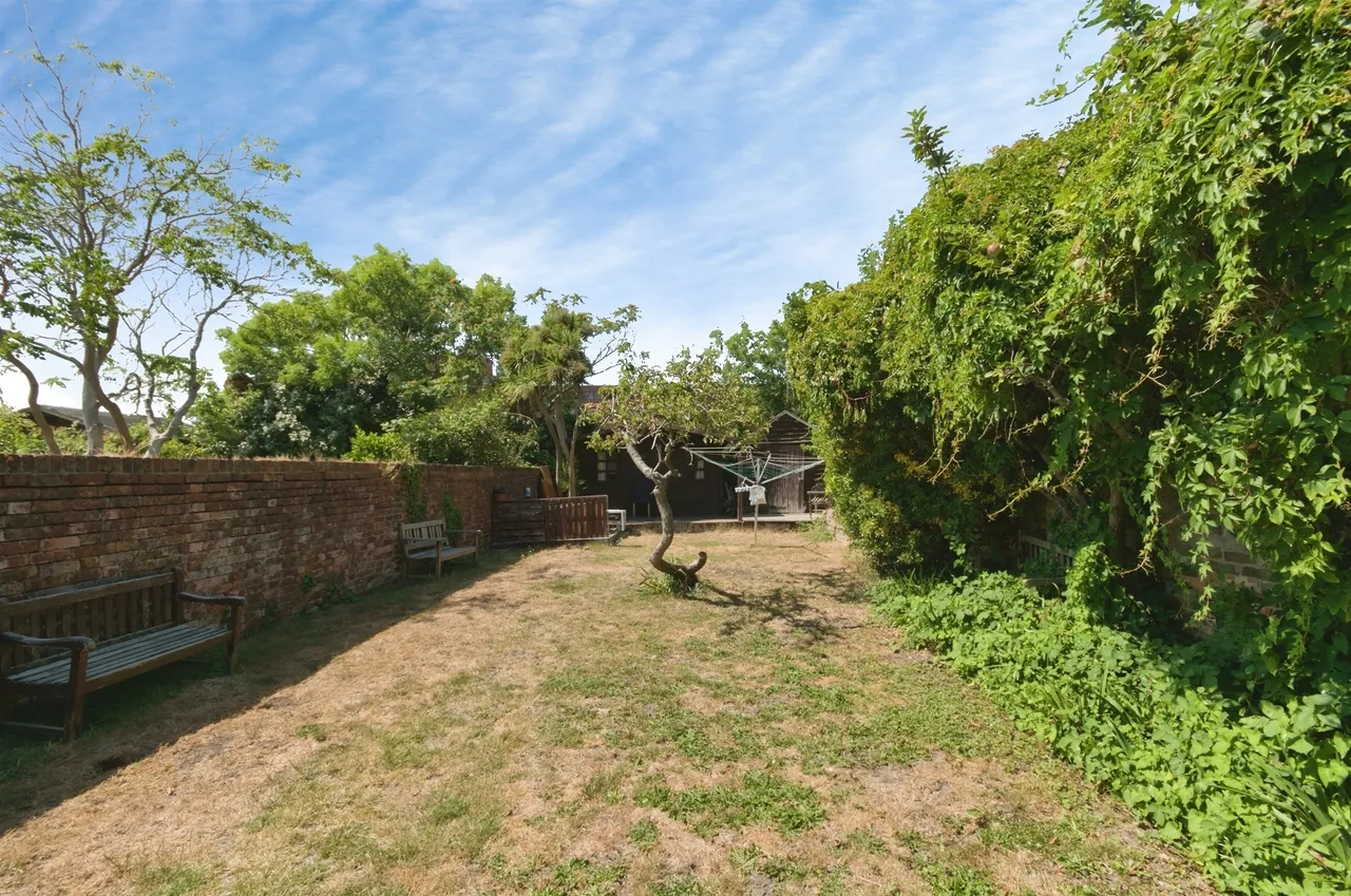 Whitley Road, Eastbourne, BN22, photo 4