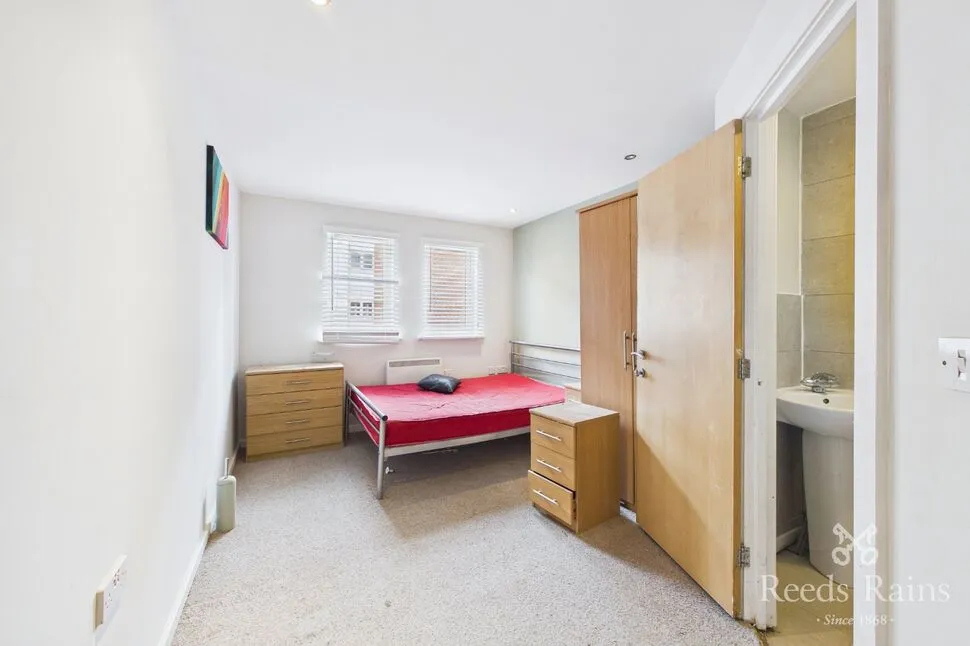 Elmira Way, Salford, M5, photo 5