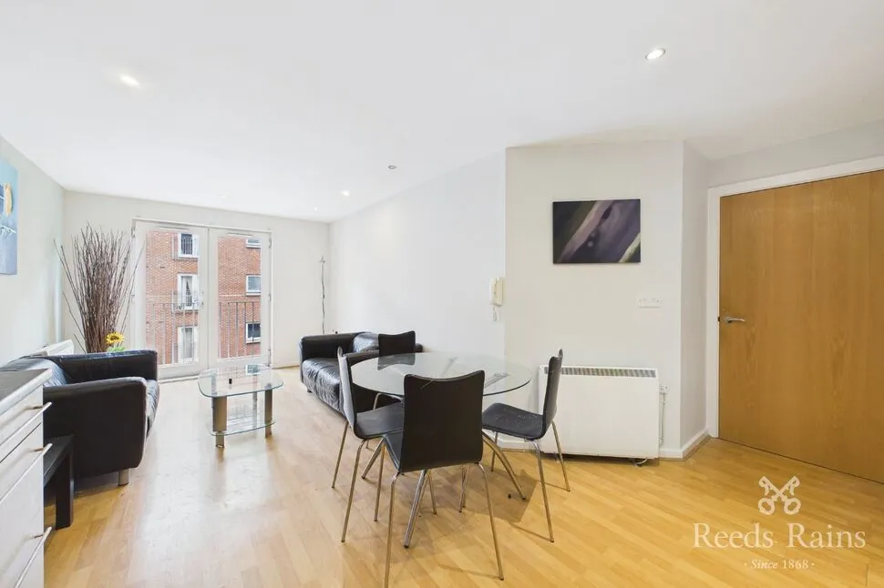 Elmira Way, Salford, M5, photo 2