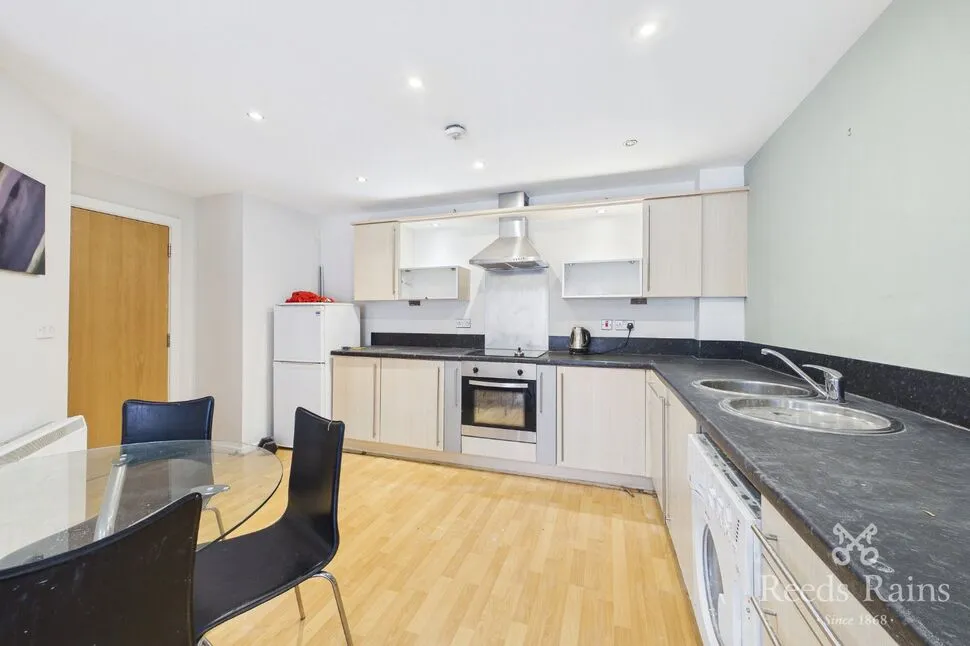 Elmira Way, Salford, M5, photo 4
