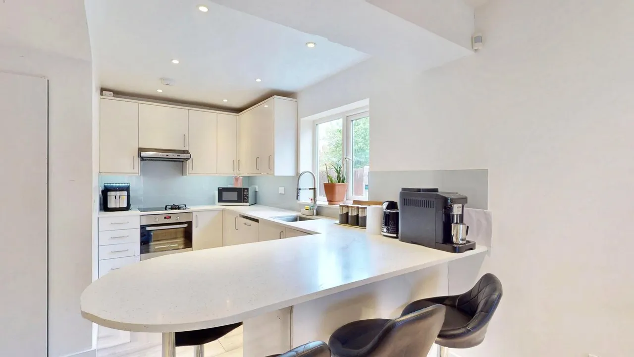 Oriental Road, Woking, GU22, photo 15