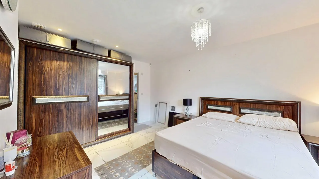 Oriental Road, Woking, GU22, photo 6