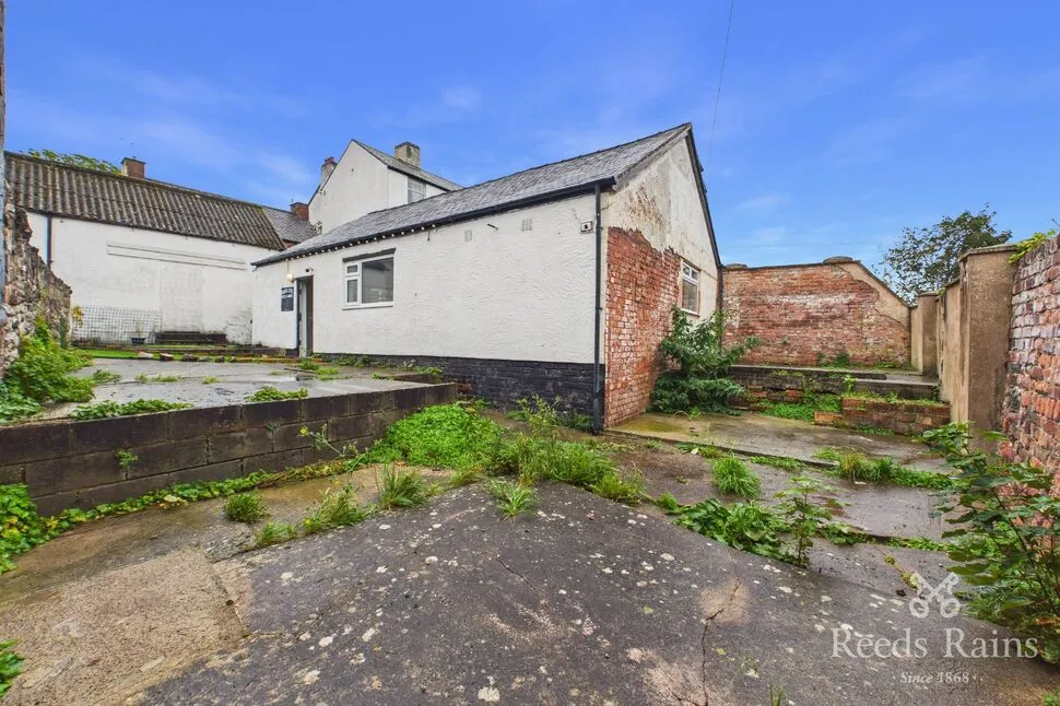 High Street, St. Asaph, LL17, photo 16