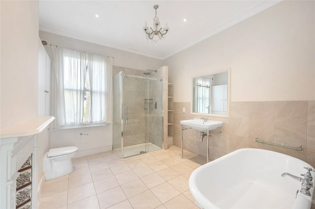 Narbonne Avenue, London, SW4, photo 8