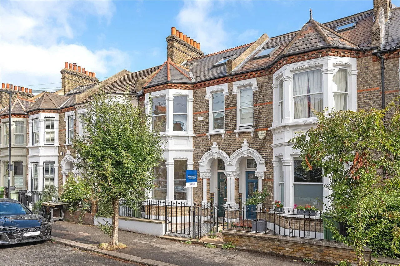 5 bed house for sale — Narbonne Avenue, London, SW4
