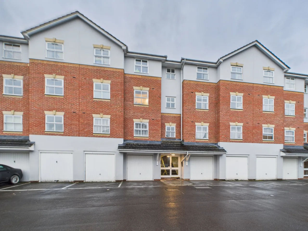 2 bed flat for sale — Elm Park, Reading, RG30