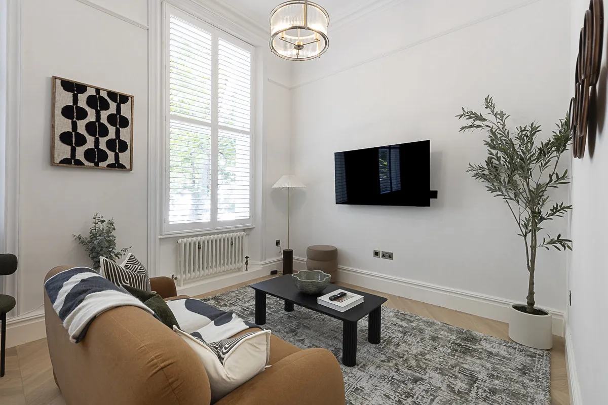 Holland Park Gardens, London, W14, photo 2