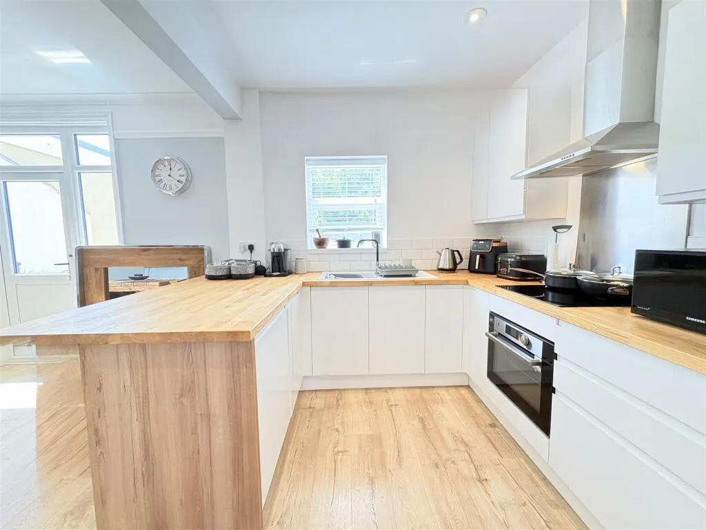 Langstone Road, Portsmouth, PO3, photo 2