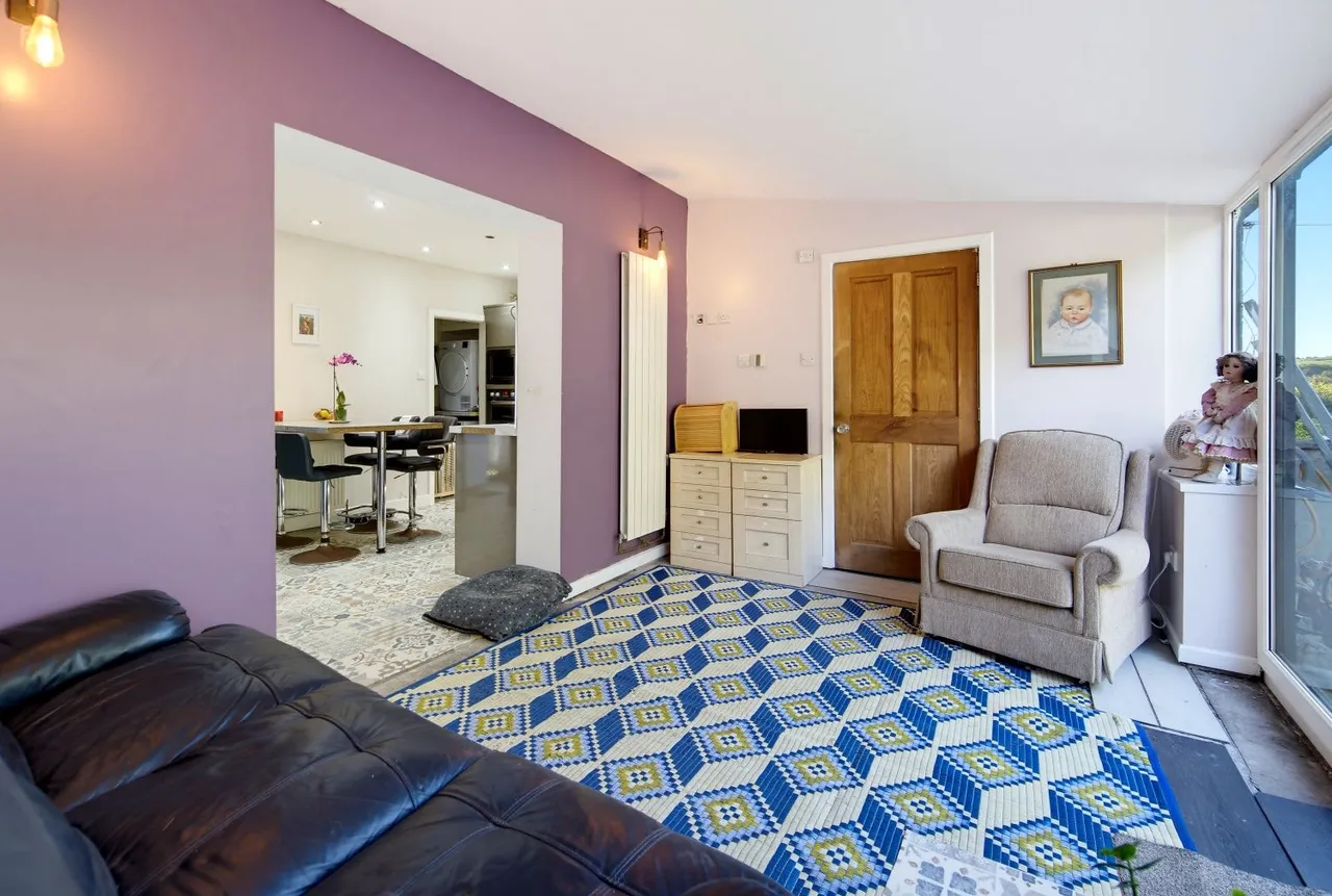 Mount Avenue, Huddersfield, HD3, photo 12