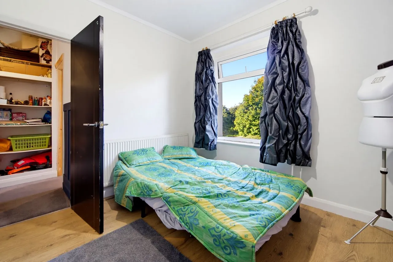 Mount Avenue, Huddersfield, HD3, photo 17