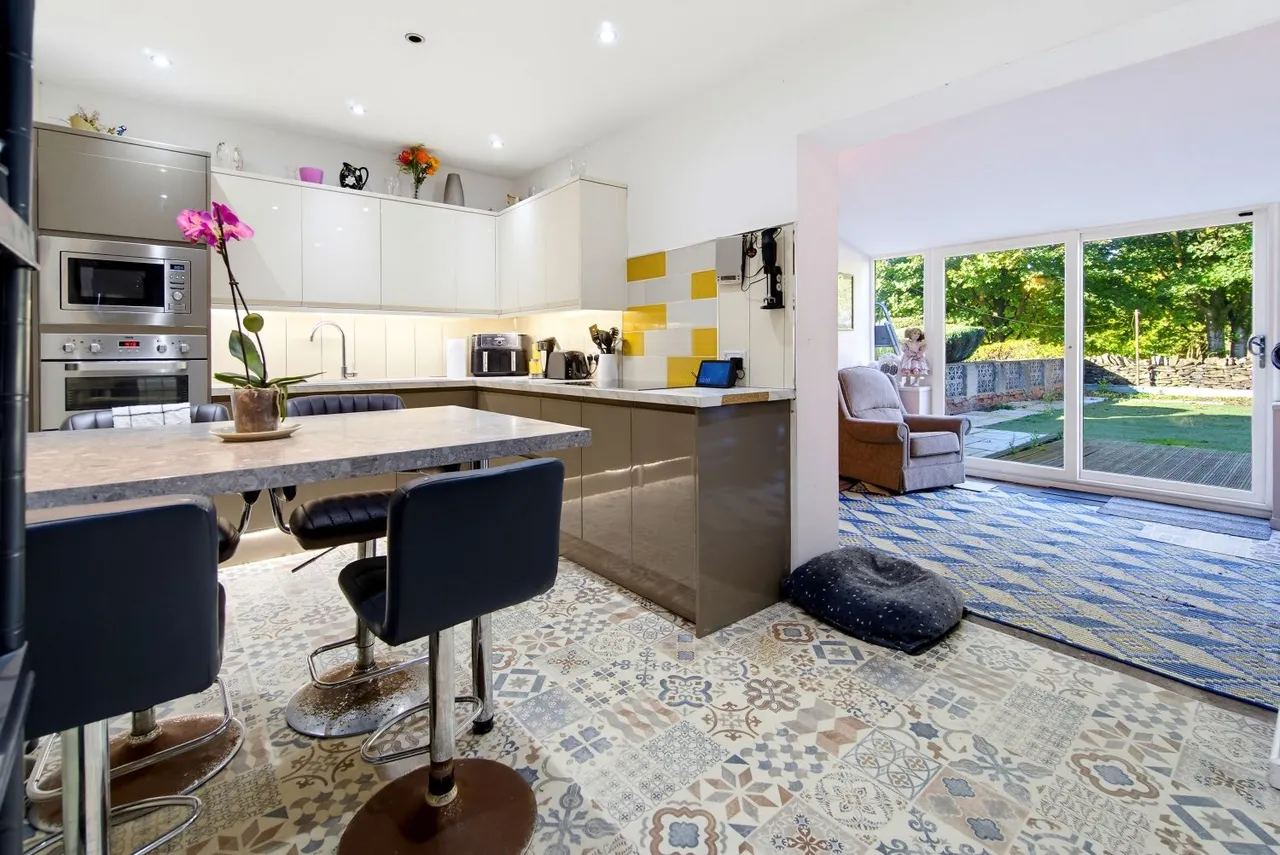 Mount Avenue, Huddersfield, HD3, photo 7