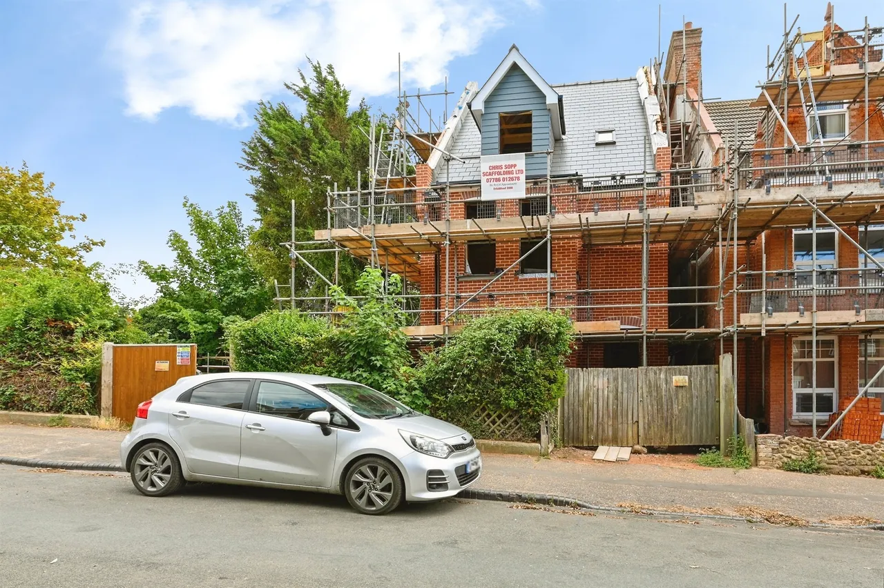4 bed house for sale, Avenue Road, Hunstanton, PE36