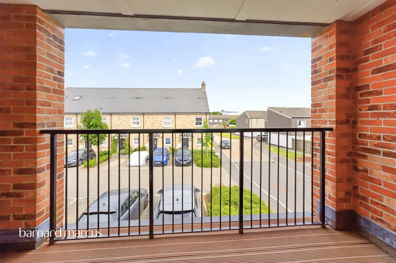 Tulett Avenue, London, N20, photo 4