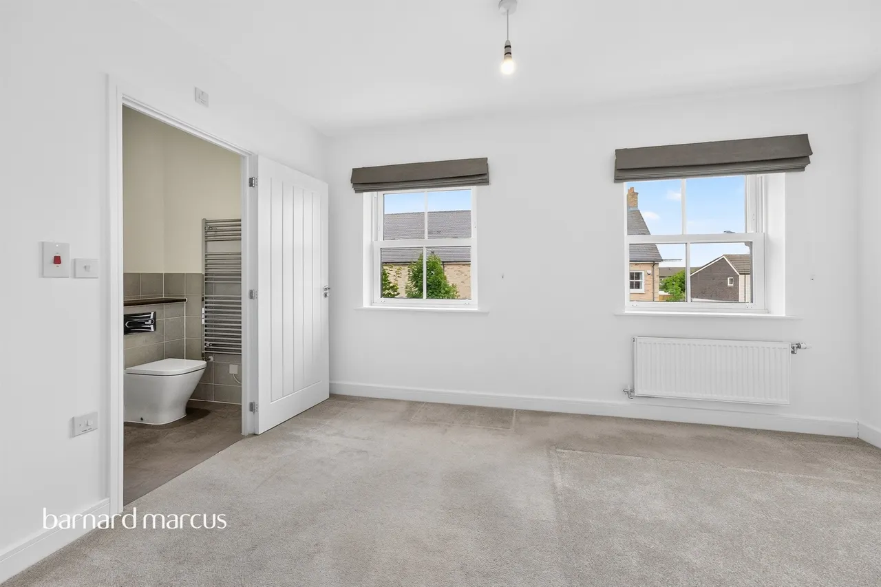 Tulett Avenue, London, N20, photo 12