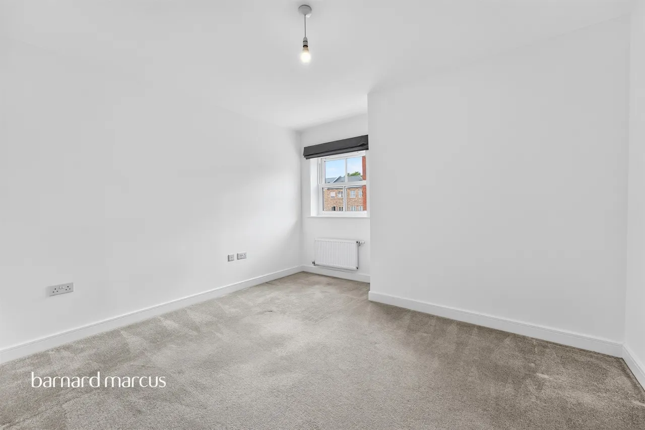 Tulett Avenue, London, N20, photo 20