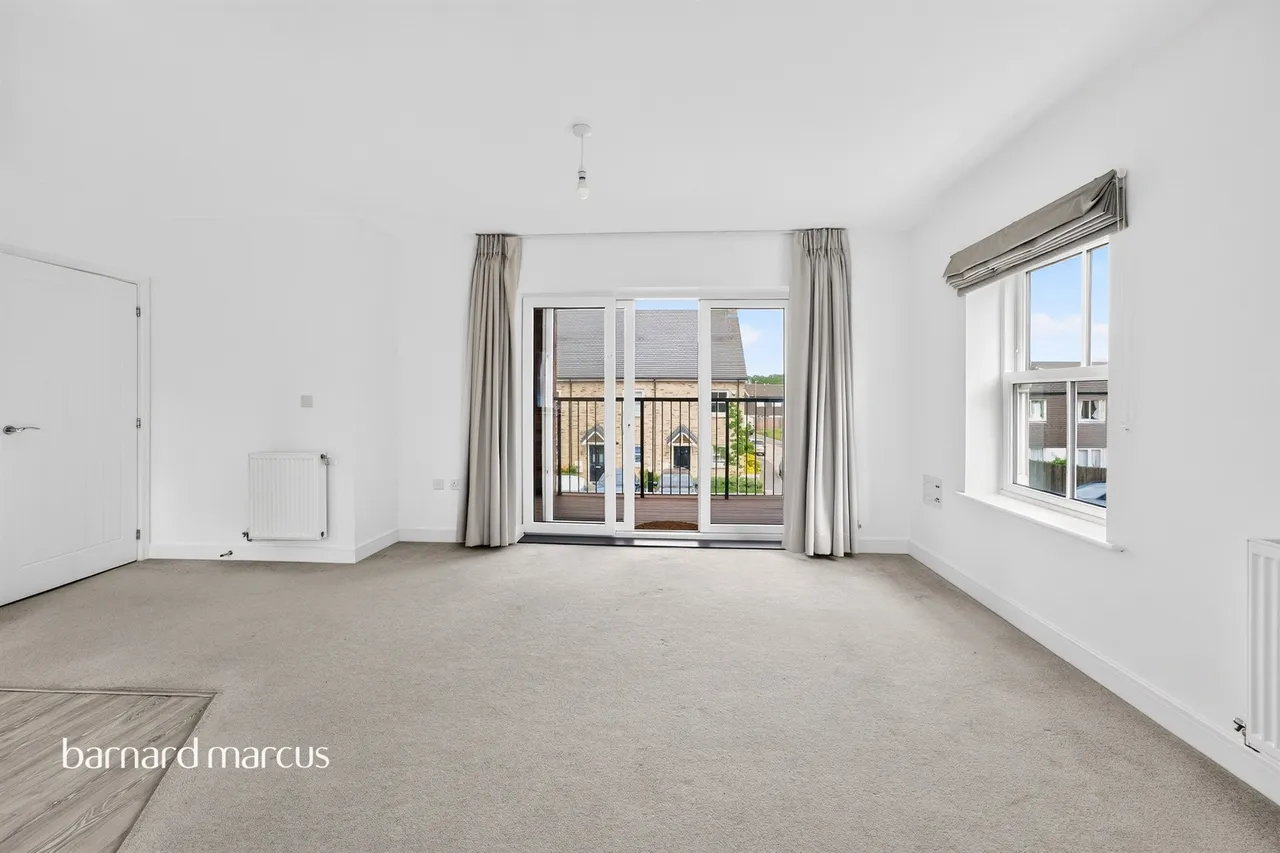 Tulett Avenue, London, N20, photo 19