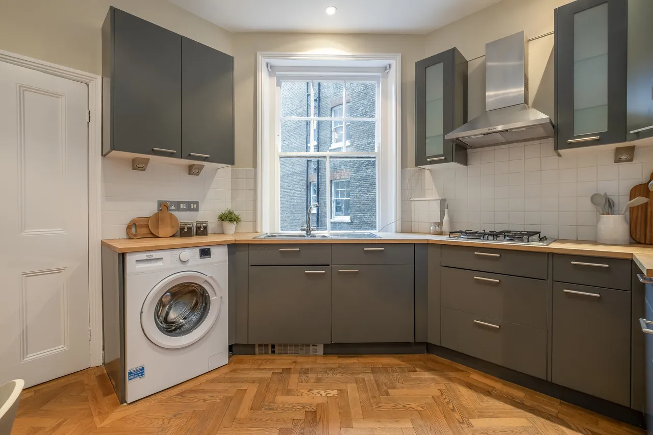Prince Of Wales Drive, London, SW11, photo 11