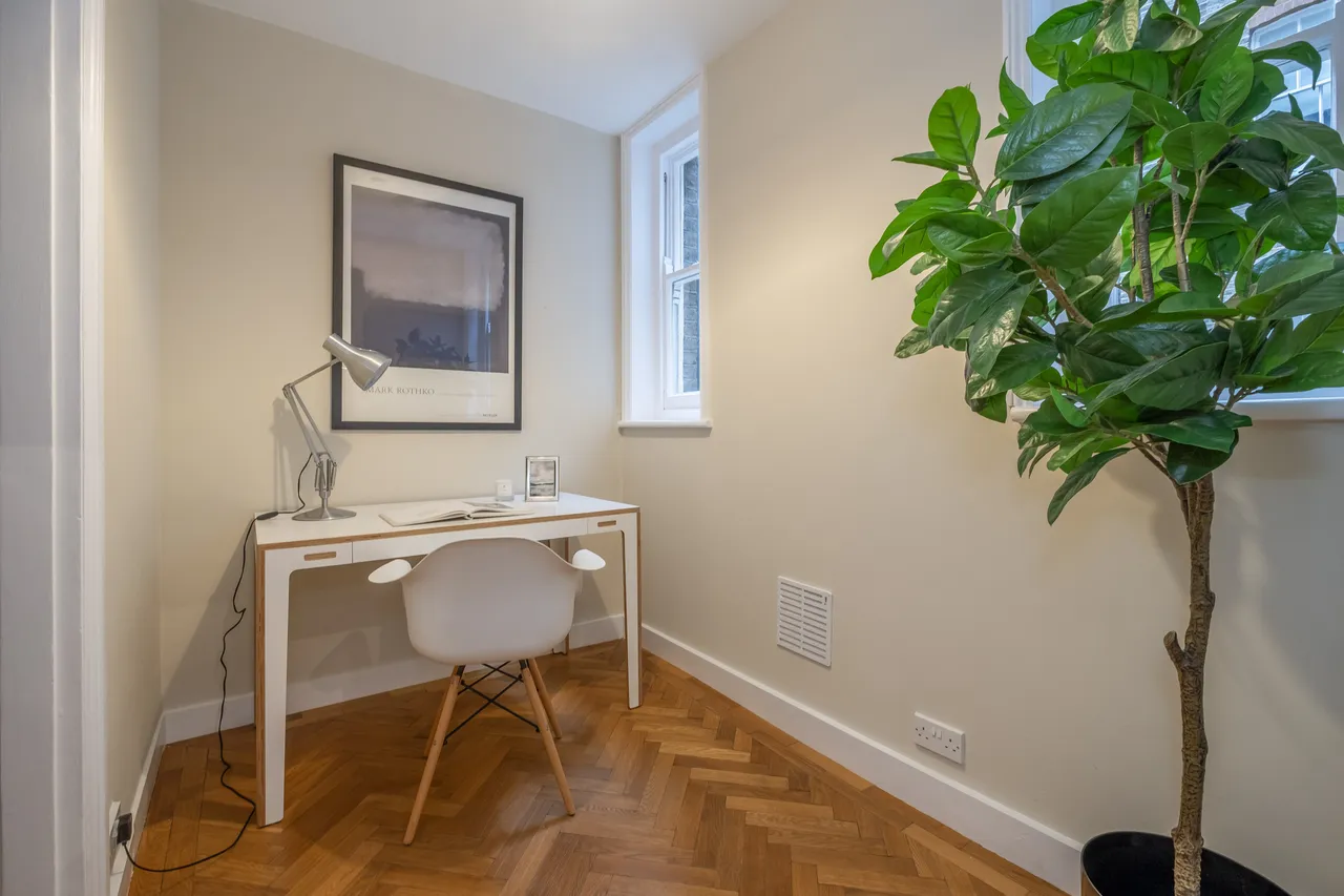 Prince Of Wales Drive, London, SW11, photo 8